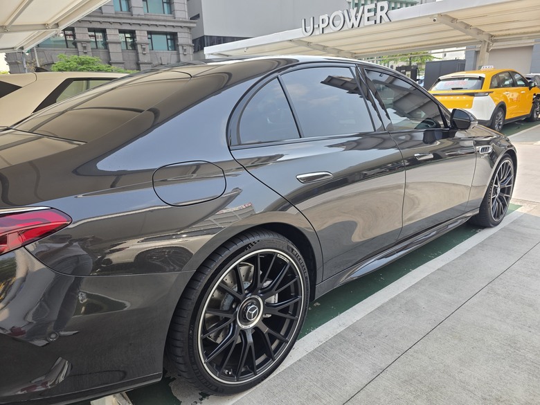 開箱Mercedes-E53-W214