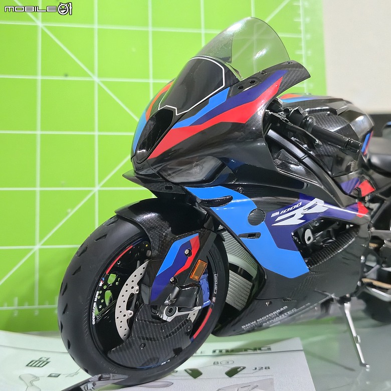 點我看大圖 🔧【模型新手也能輕鬆組 Part5】🏍️ 1/9 MENG MT-009S 1/9 BMW M1000RR 悅色版