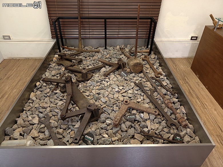 哈瑪星鐵道園區、舊打狗驛故事館、高雄港車站北號誌樓、鐵道園區天空雲台、金馬賓館當代美術館、打狗水道量水器室,附掛2026高雄冬日遊樂園紀實 — 冬日高雄港濱散策 哈瑪星鐵道園區篇