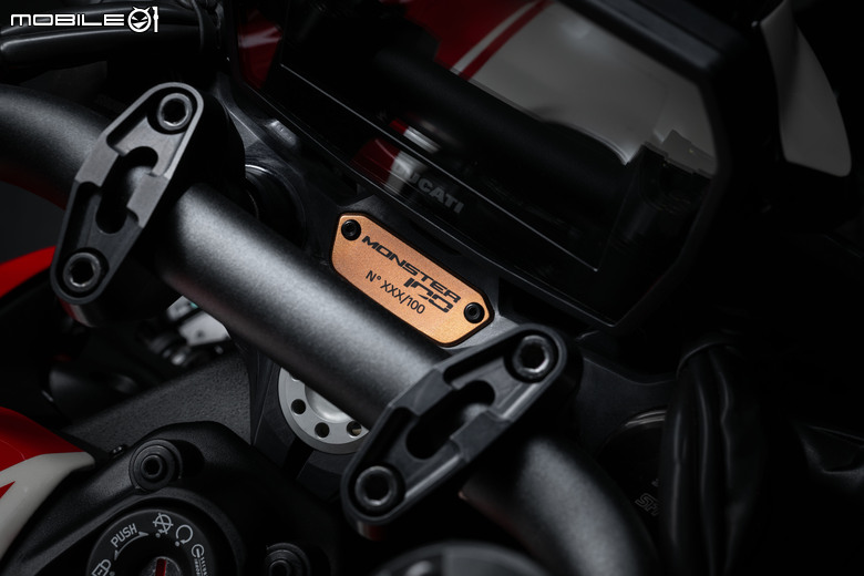 點我看大圖 DUCATI 百週年十款歷史經典賽車塗裝限量登場!Collezione 100特殊版本發表!
