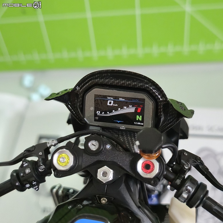 點我看大圖 🔧【模型新手也能輕鬆組 Part5】🏍️ 1/9 MENG MT-009S 1/9 BMW M1000RR 悅色版