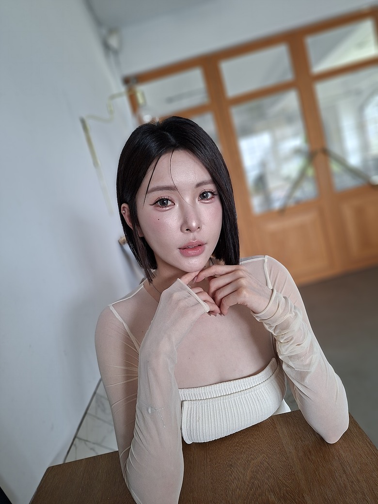 點我看大圖 Samsung Galaxy A57 5G 評測報告|6.9mm 極致纖薄、AI 軟實力與 IP68 防護的全面躍進!