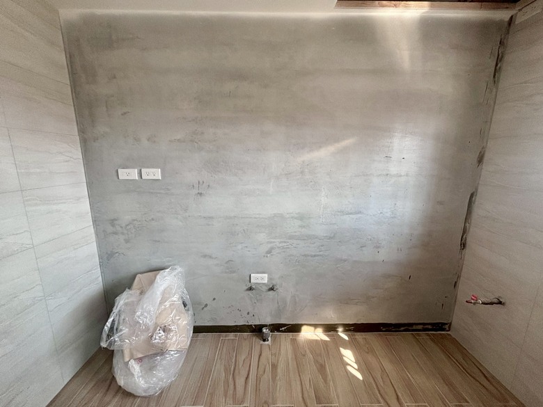[心得]高雄清潔｜自己掃跟找清潔公司差在哪，紗窗水洗馬桶水箱黃垢全靠專業
