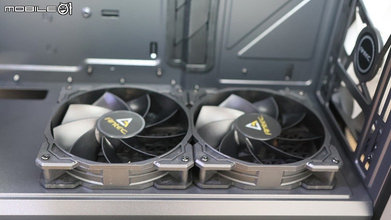 木紋裝飾風量強化 Antec P30 ARGB