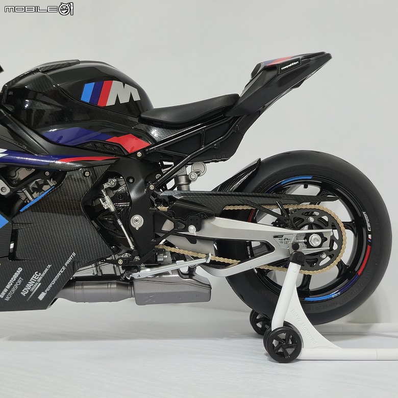 點我看大圖 🔧【模型新手也能輕鬆組 Part5】🏍️ 1/9 MENG MT-009S 1/9 BMW M1000RR 悅色版