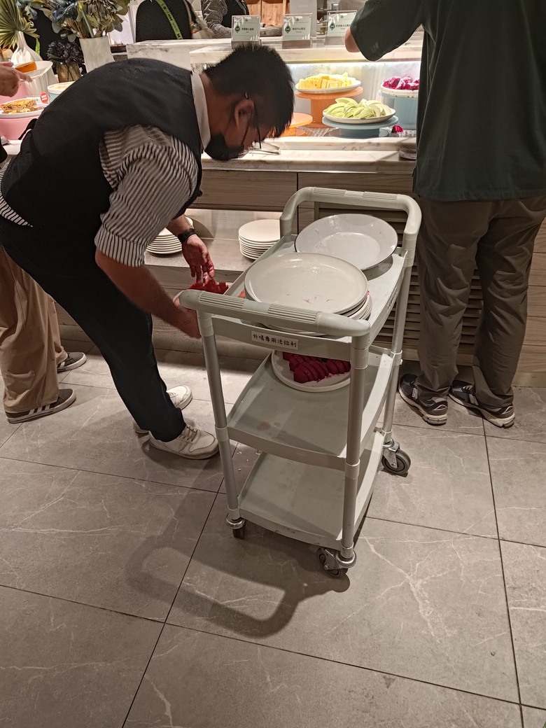 餐飲與物流用工作推車品牌與耐用度請教