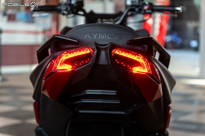 KYMCO G7 賽道試駕｜電推、減重轉生大進化！