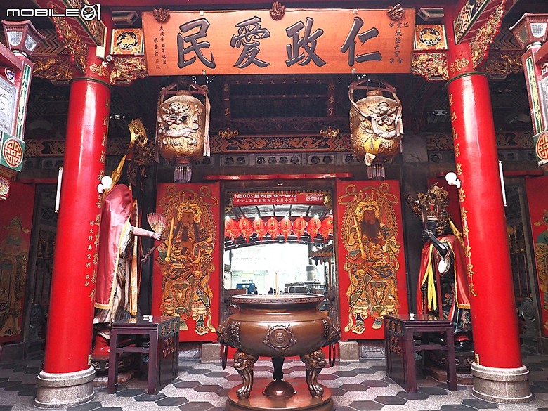 彰化 彰邑聖王廟(威惠宮)、大西門福德祠、彰邑關帝廟、彰邑慶安宮、懷忠祠、曇花佛堂、梨春園曲館 — 彰化市區古蹟探訪之一