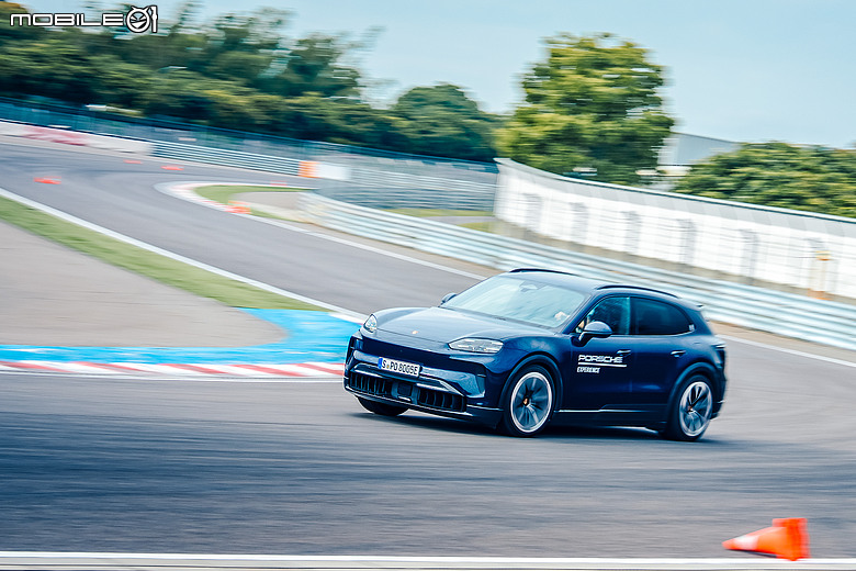 Porsche Cayenne Turbo Electric 賽道試駕｜比想像更快、更狠的純電Cayenne！