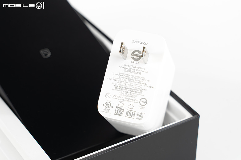 OPPO Find X9 Ultra 深度評測｜10x 光學變焦定義長焦影像旗艦！