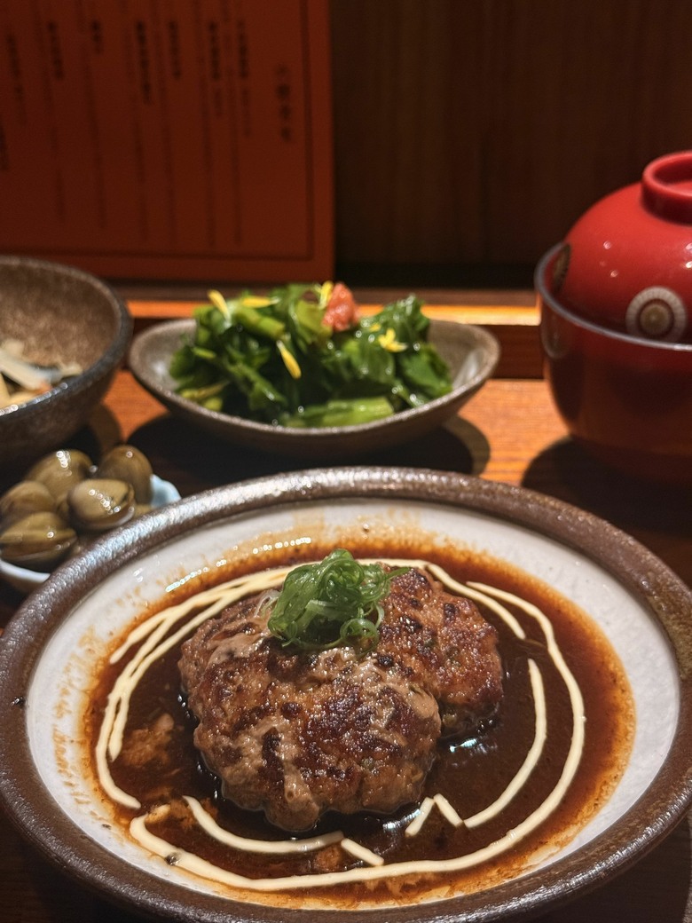 桃園火車站美食推薦｜六號食室日式漢堡排定食，巷弄人氣小店