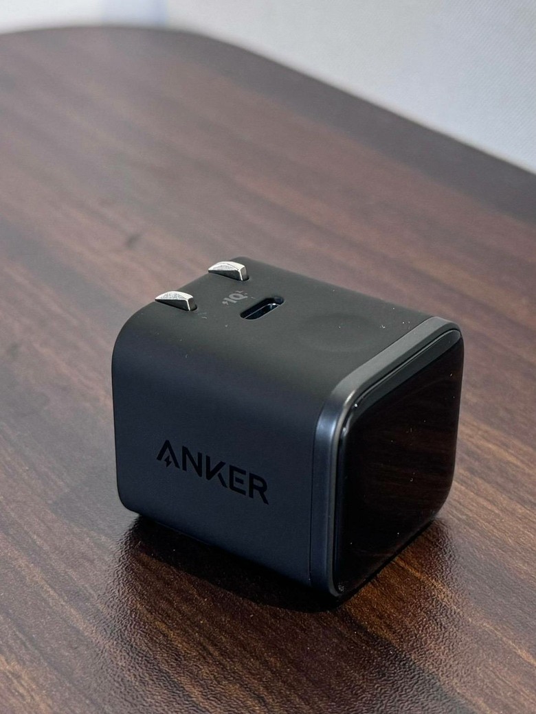 【開箱】Anker Nano A121D 45W 智慧螢幕快充頭