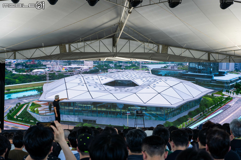 【採訪】NVIDIA 台灣員工大會 黃仁勳宣布 Constellation 台灣總部 2030 落成啟用 現場更回答員工 AI 工作焦慮提問