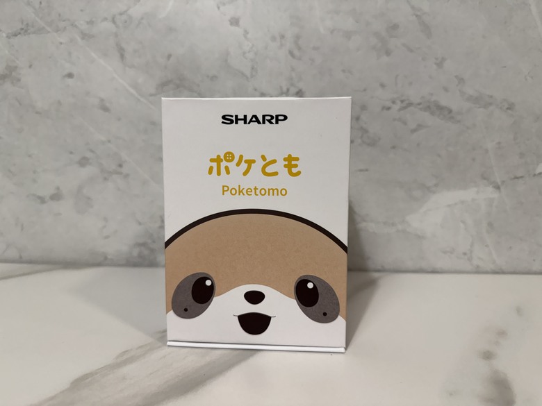 點我看大圖 【小宅開箱】2 歲小孩的新室友!SHARP 小獴友 Poketomo 口袋陪伴機器人開箱領養
