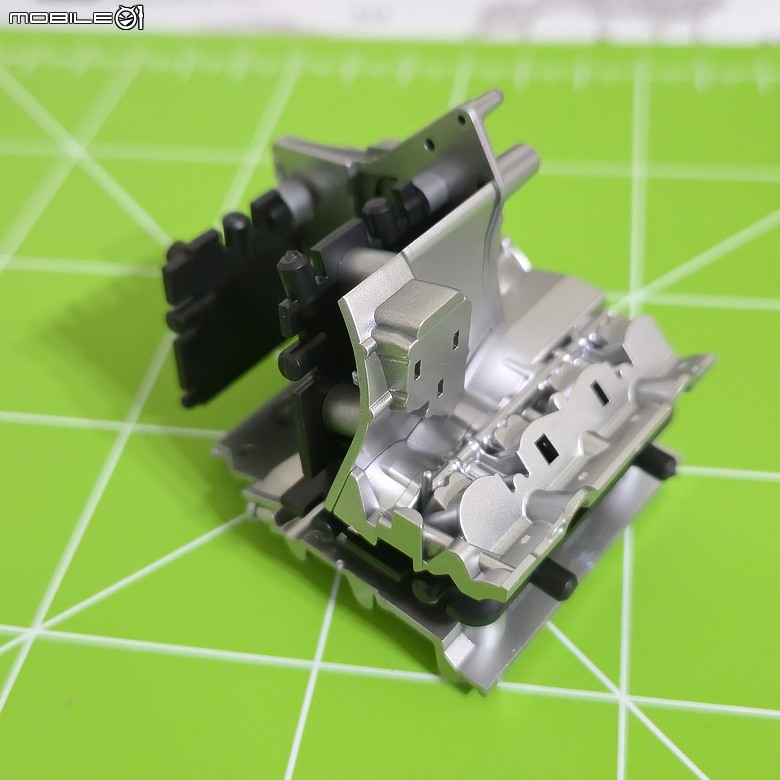點我看大圖 🔧【模型新手也能輕鬆組 Part5】🏍️ 1/9 MENG MT-009S 1/9 BMW M1000RR 悅色版