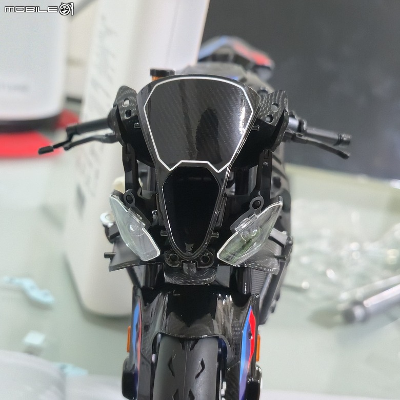 點我看大圖 🔧【模型新手也能輕鬆組 Part5】🏍️ 1/9 MENG MT-009S 1/9 BMW M1000RR 悅色版