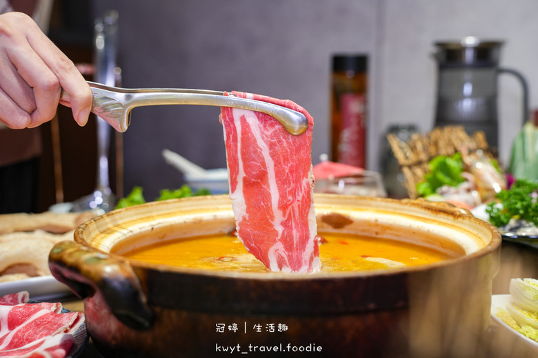 雞湯界愛馬仕！免費無限續湯，A5和牛與現流海鮮的奢華饗宴，台北包廂餐廳推薦，附最新菜單