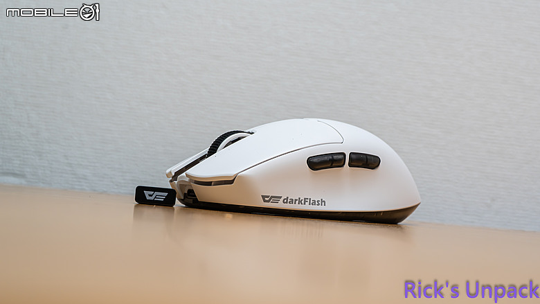 【開箱】大飛三模輕量滑鼠 | darkFlash DFM 80 & DFM 80 PRO ft. DMP300