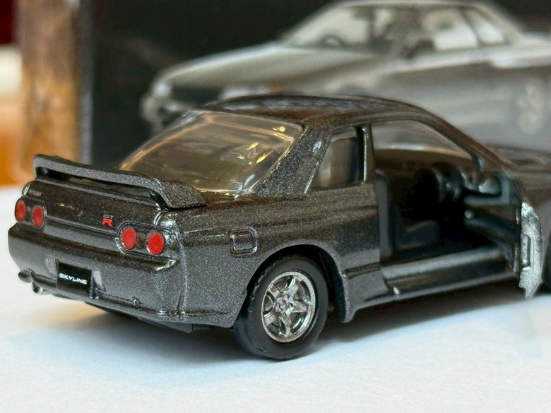意外抱回「東瀛戰神」！Tomica Nissan GT-R BNR32 盒玩分享