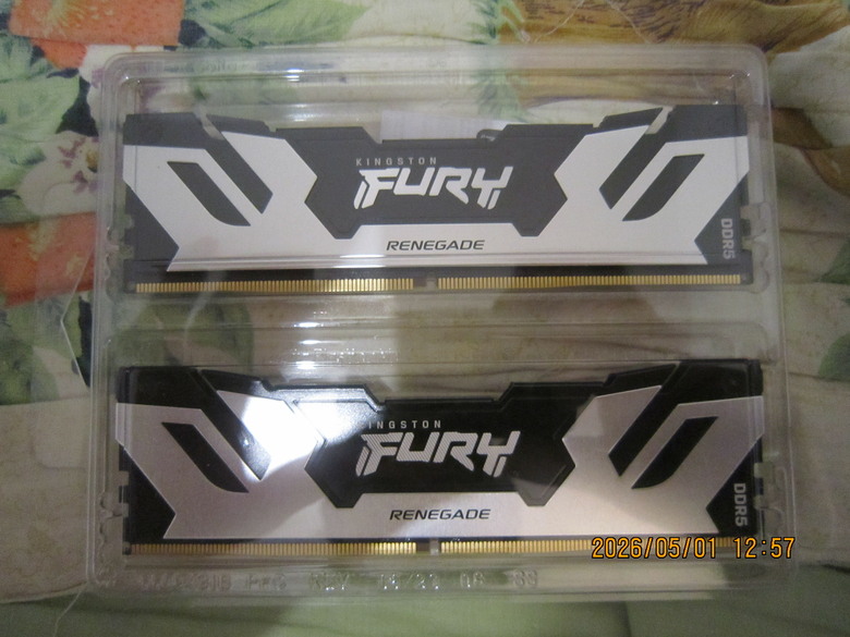 金士頓 48GB(雙通24GB*2) DDR5-8000 FURY Renegade 黑(KF580C38RSK2-48)記憶體開箱分享與測試