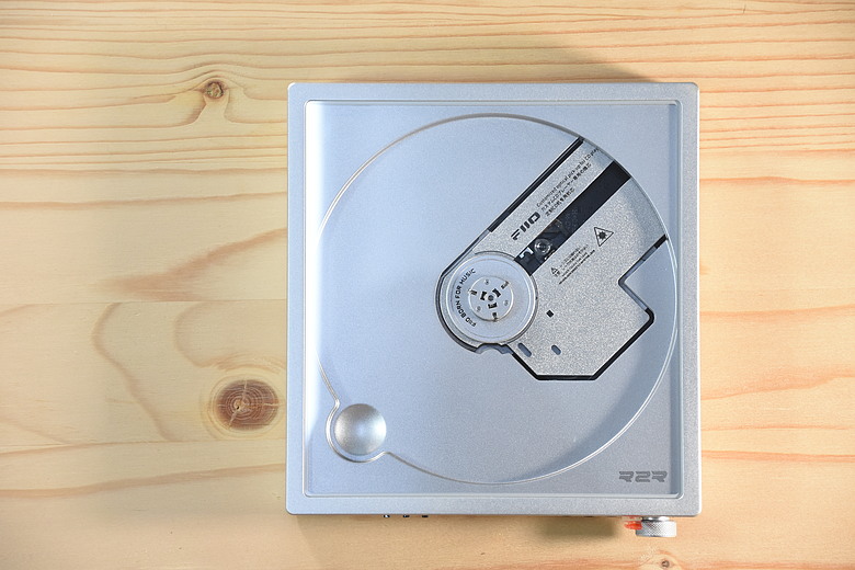 點我看大圖 FIIO DM15 R2R 藍牙 Hi-Fi CD 隨身播放機~是CD播放機,也是自然音色的USB R2R DAC