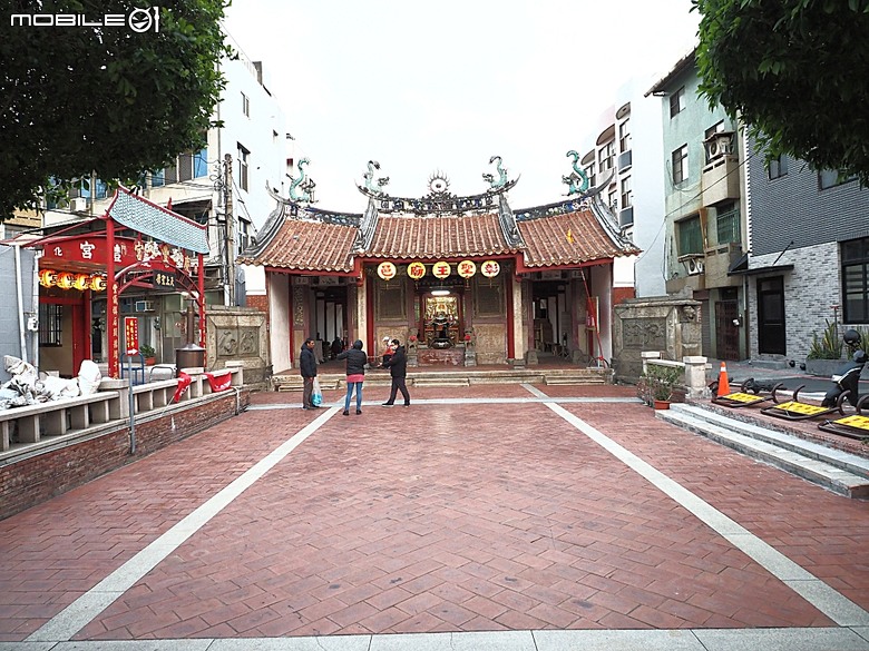 彰化 彰邑聖王廟(威惠宮)、大西門福德祠、彰邑關帝廟、彰邑慶安宮、懷忠祠、曇花佛堂、梨春園曲館 — 彰化市區古蹟探訪之一