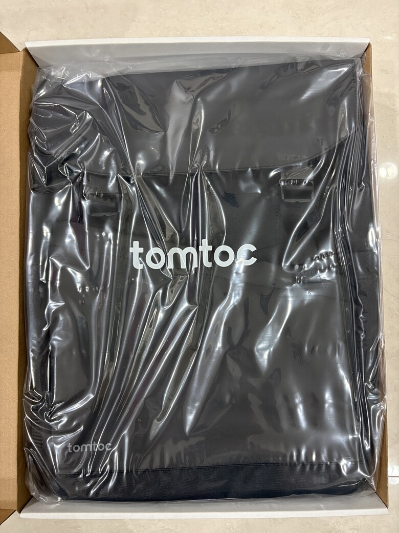 通勤筆電包｜tomtoc Slash-T64 Flip Laptop Backpack (同場加映｜金門小菜刀）