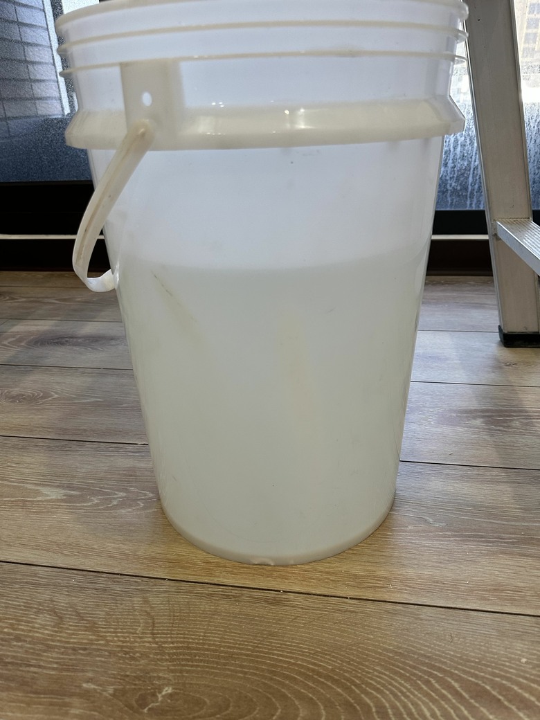冷氣管漏水問題