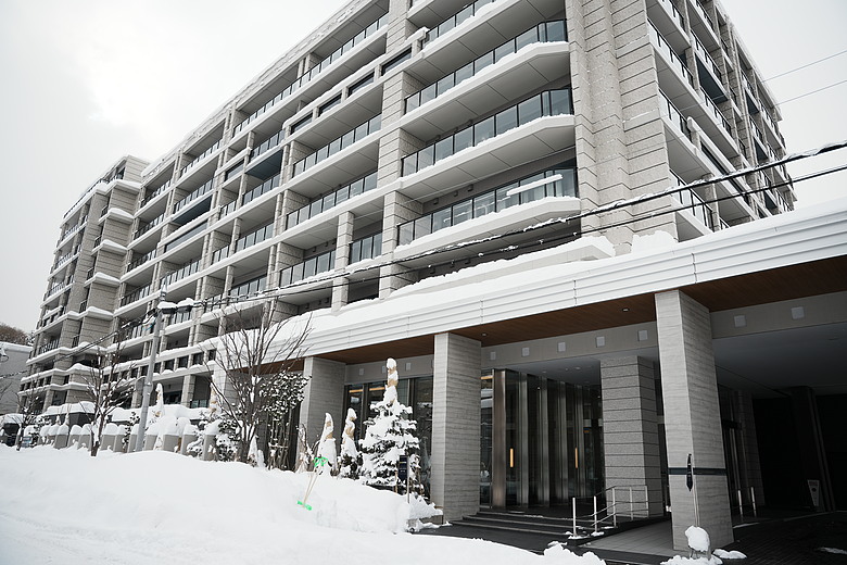 點我看大圖 2026 北海道12天小蜜月 (終)『暴風雪裡的余市蒸餾所 & 北海道唯一米其林三星法餐』