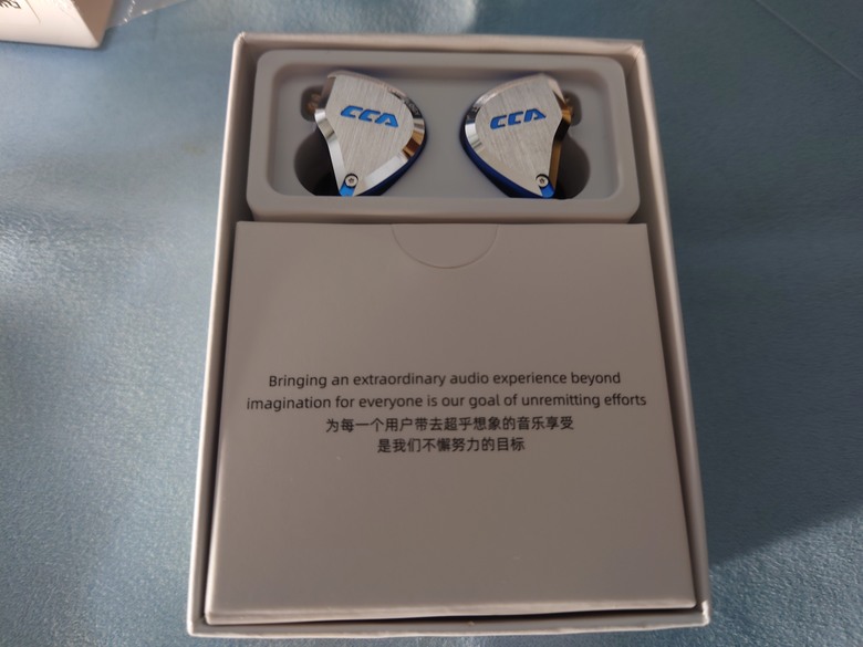 [平價美聲]CCA C12追求韻味的hifi耳機