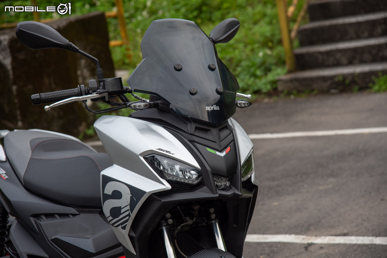 Aprilia SR-GT試駕報告｜沒踏板但很好玩！歐系速克達老車新試！