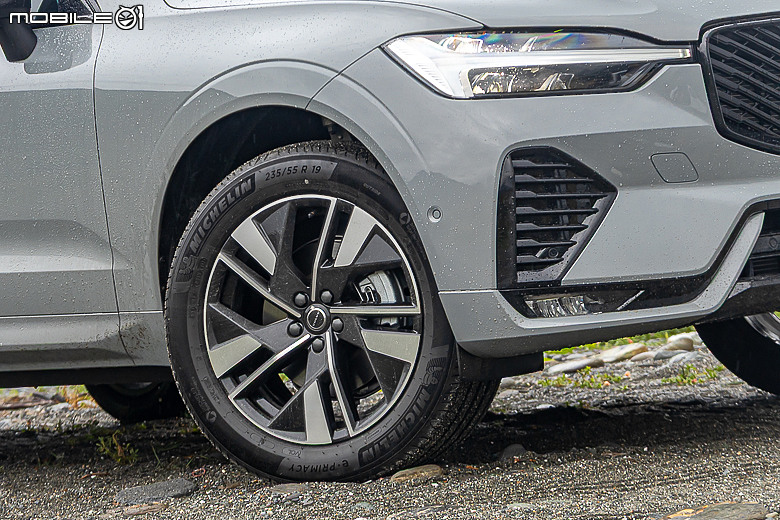 Volvo 小改款 XC60 B5 試駕｜保留核心優勢，高級感再強化！