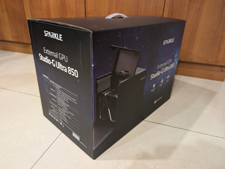 【開箱】SPARKLE TB5 Studio-G 850 Ultra 顯示卡外接盒