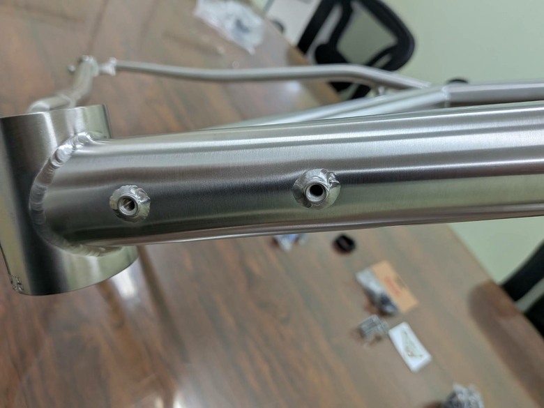 雲豹 新 不鏽鋼 gravel 車架開箱~