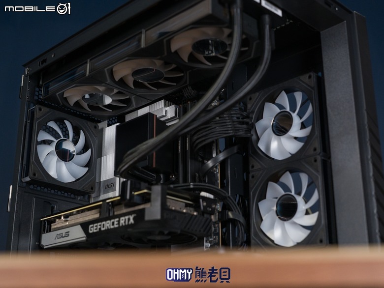 TT Vision 330 CR ARGB 全曲面全景機殼 ft. 耀影SWAFAN 120 EX INFINITY 風扇