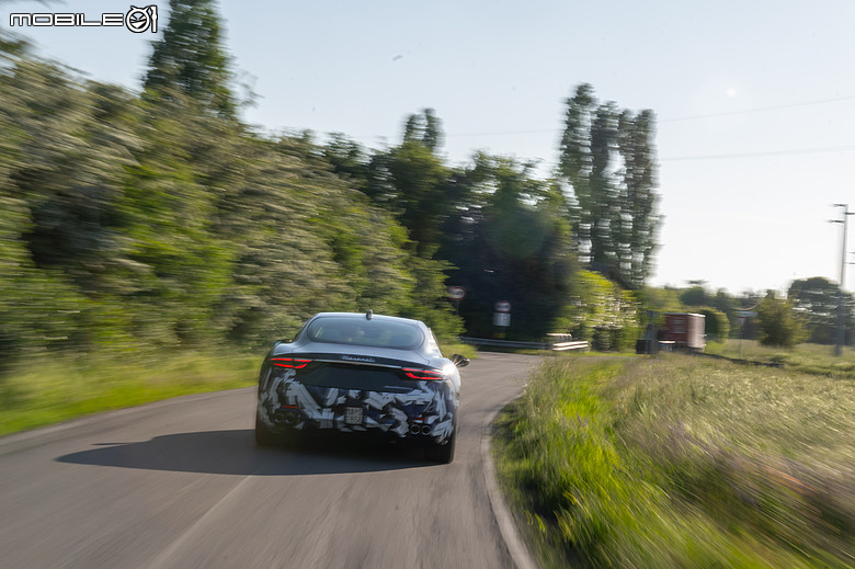 【海外新訊】Maserati 釋出小改款 Grecale、GranTurismo、GranCabrio 測試照，預計今年稍晚正式亮相！