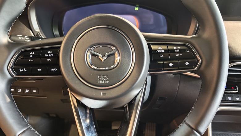Mazda CX-30 RSE, 滿1,000km保養分享@桃園慶達汽車 (含CX-90靜態賞車分享)