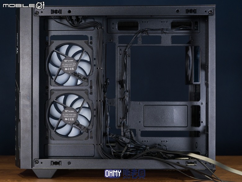TT Vision 330 CR ARGB 全曲面全景機殼 ft. 耀影SWAFAN 120 EX INFINITY 風扇