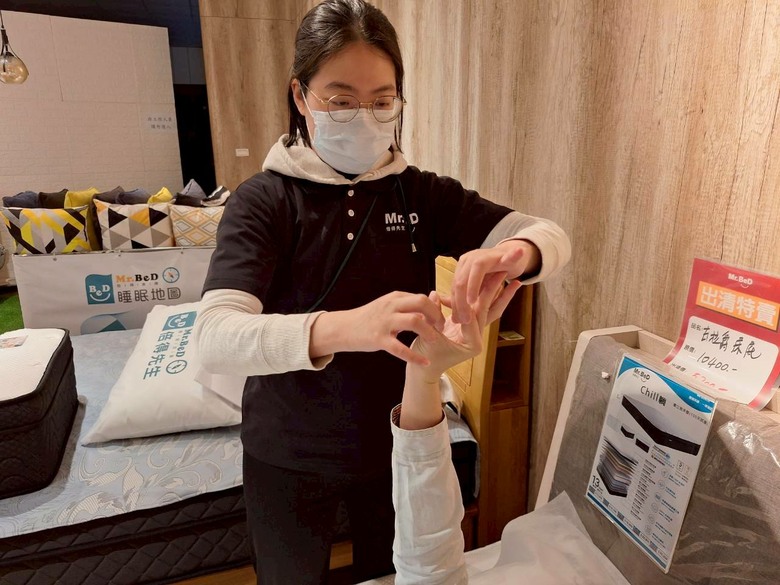 很科學測試的床墊體驗!!