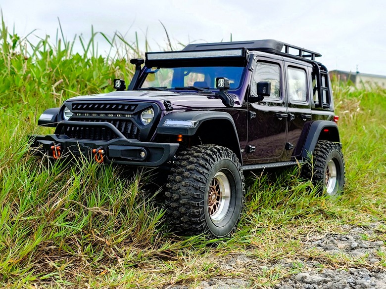 【開箱+改裝】Rlaarlo mk07v2 Jeep Wrangler 式樣 1/7 攀岩遙控車 開箱 + 持續改裝歷程