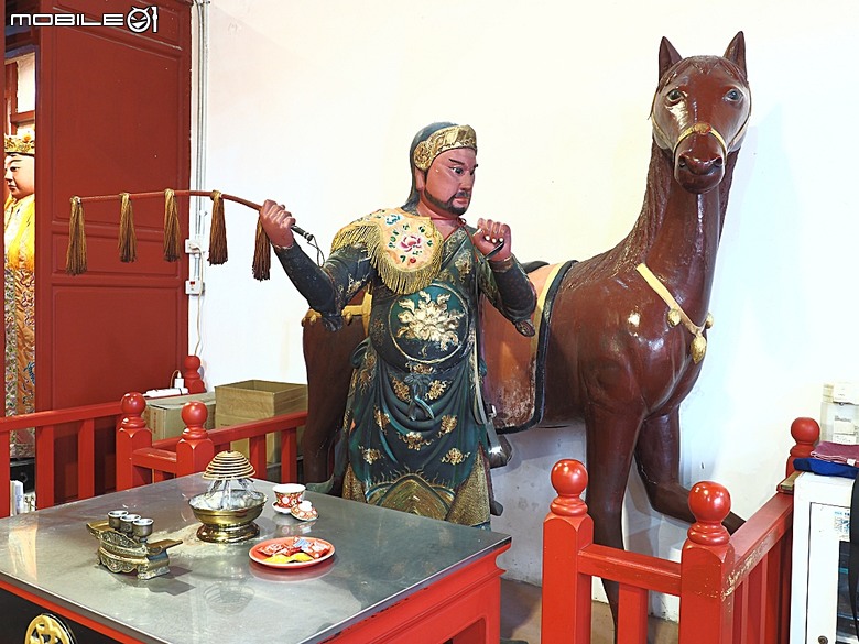 彰化 彰邑聖王廟(威惠宮)、大西門福德祠、彰邑關帝廟、彰邑慶安宮、懷忠祠、曇花佛堂、梨春園曲館 — 彰化市區古蹟探訪之一