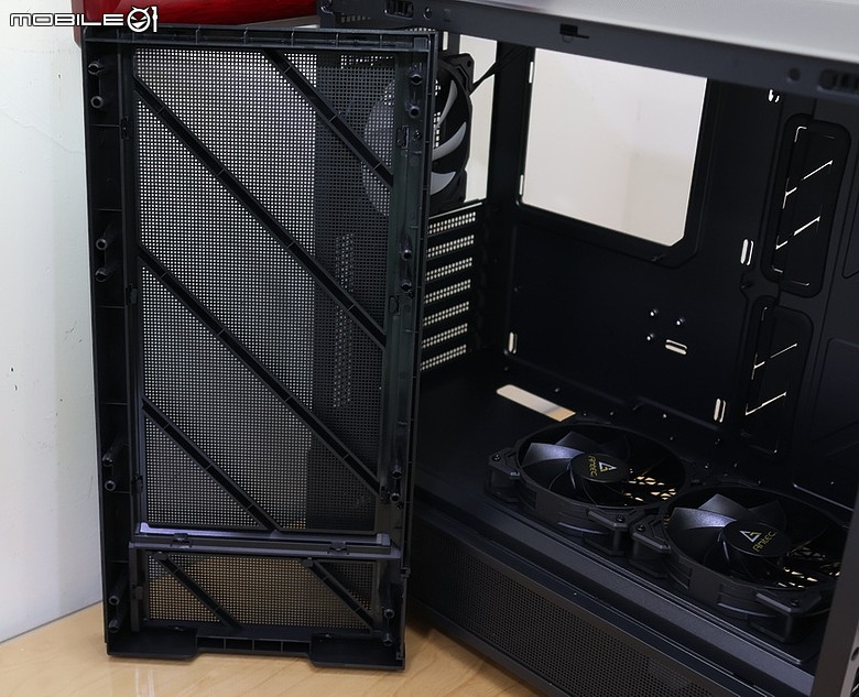 木紋裝飾風量強化 Antec P30 ARGB
