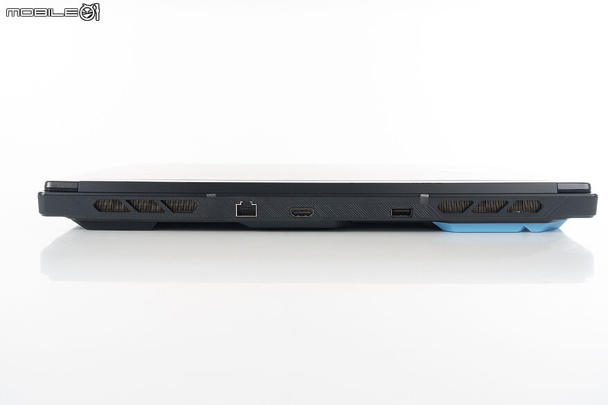 MSI Crosshair 16 Max HX E2W｜鎖定勝負的精準效能控制