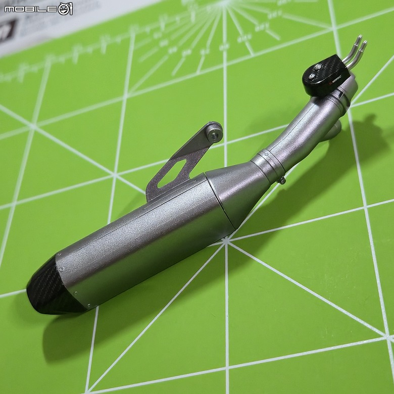 點我看大圖 🔧【模型新手也能輕鬆組 Part5】🏍️ 1/9 MENG MT-009S 1/9 BMW M1000RR 悅色版
