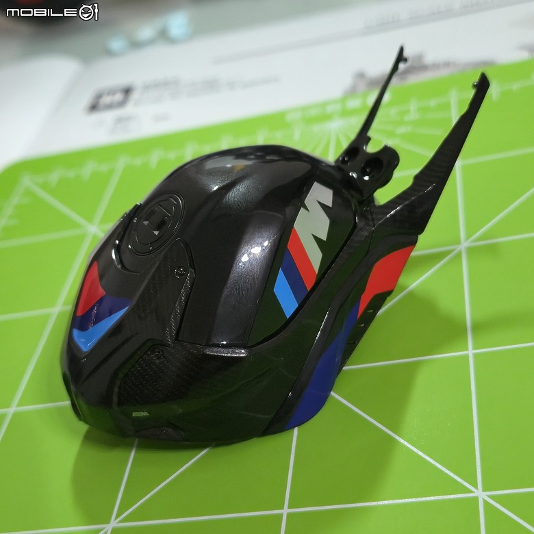點我看大圖 🔧【模型新手也能輕鬆組 Part5】🏍️ 1/9 MENG MT-009S 1/9 BMW M1000RR 悅色版