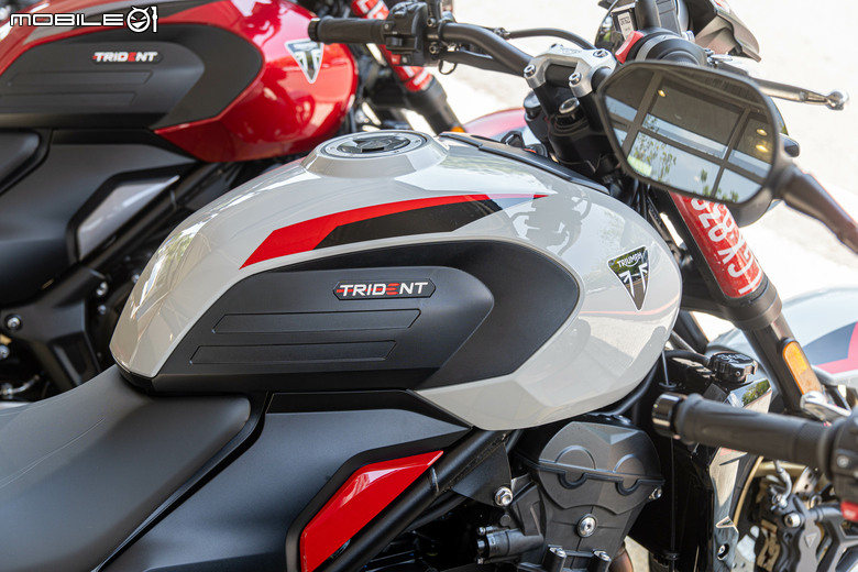 2026 Triumph Trident 800 發表試駕｜建議售價：499,000元，動力大提升扭力超有感！