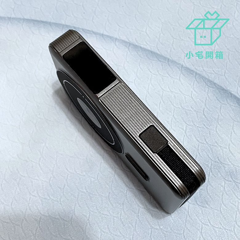 點我看大圖 【小宅開箱】輕便出門!aircolor 影能者 35W 五合一磁吸快充行動電源|準固態防爆電芯、Qi2認證與強力磁吸,這顆行動電源到底有多全能?
