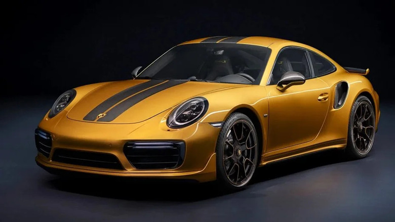 Porsche全新專利曝光 車身彩繪條紋變身電量顯示幕！
