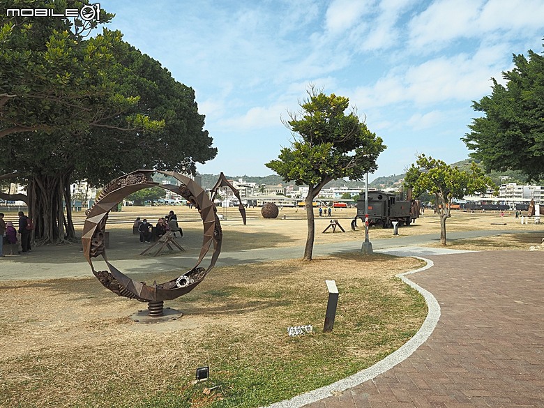 哈瑪星鐵道園區、舊打狗驛故事館、高雄港車站北號誌樓、鐵道園區天空雲台、金馬賓館當代美術館、打狗水道量水器室,附掛2026高雄冬日遊樂園紀實 — 冬日高雄港濱散策 哈瑪星鐵道園區篇