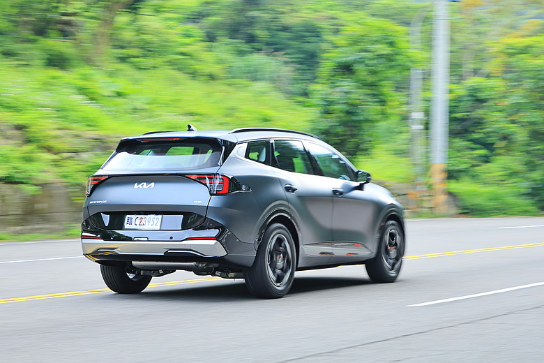 點我看大圖 (映像分享) 山海輕遊feat. Kia Sportage